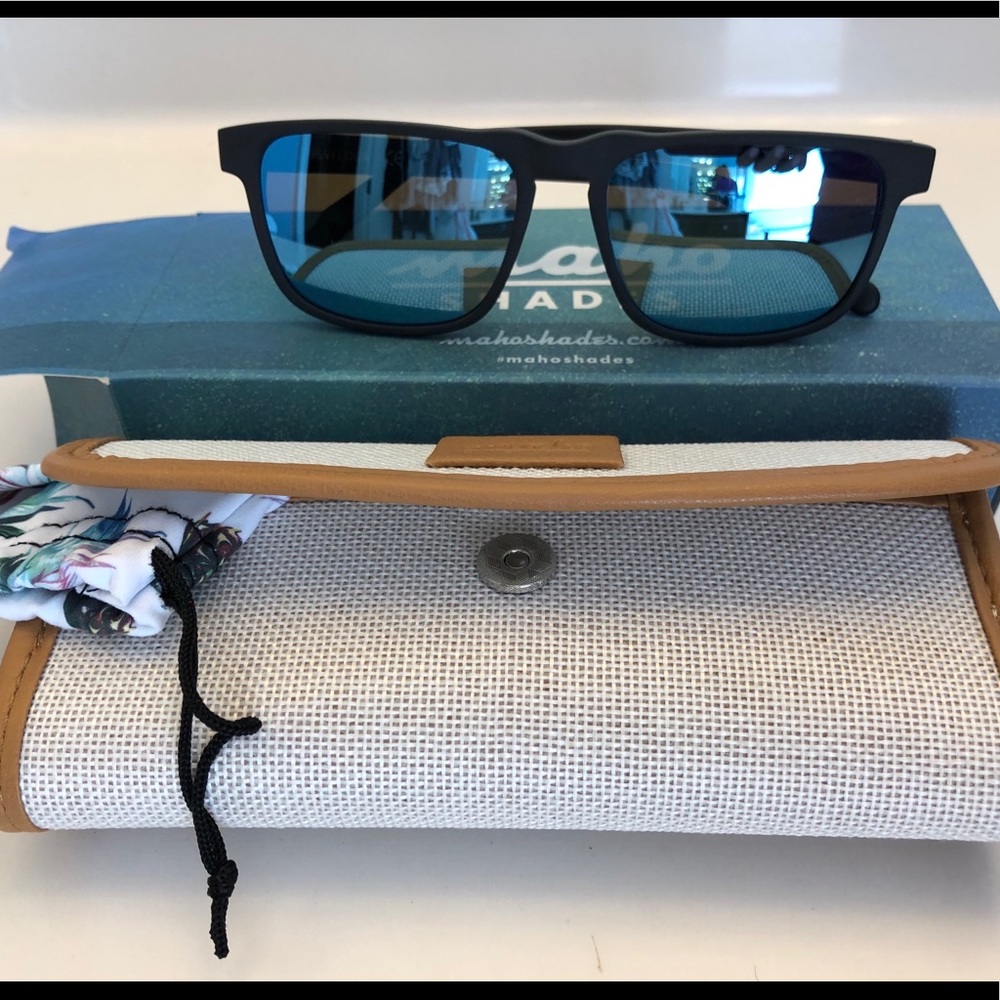 Mano Chandeleur Char x Blue Sunglasses